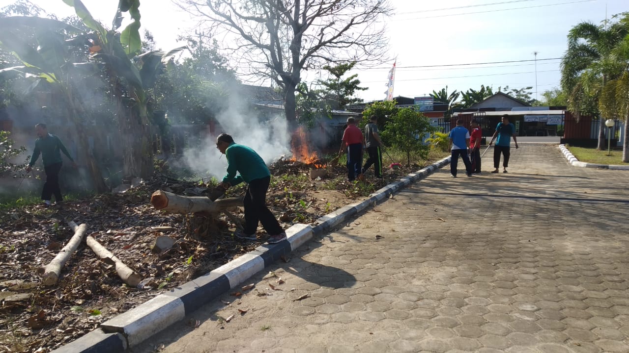 Jumat Bersih Di PA Kuala Kapuas