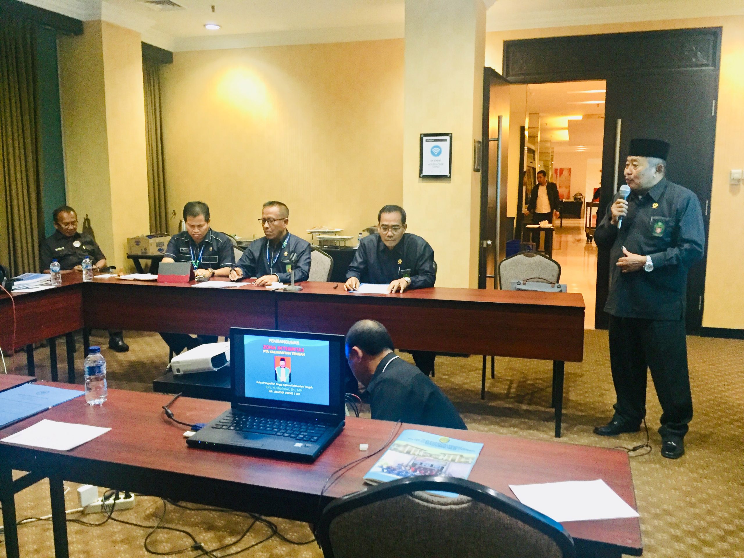 PTA Kalimantan Tengah  Presentasi  Zona Integritas di Hadapan Tim Evaluator Kemenpan RB