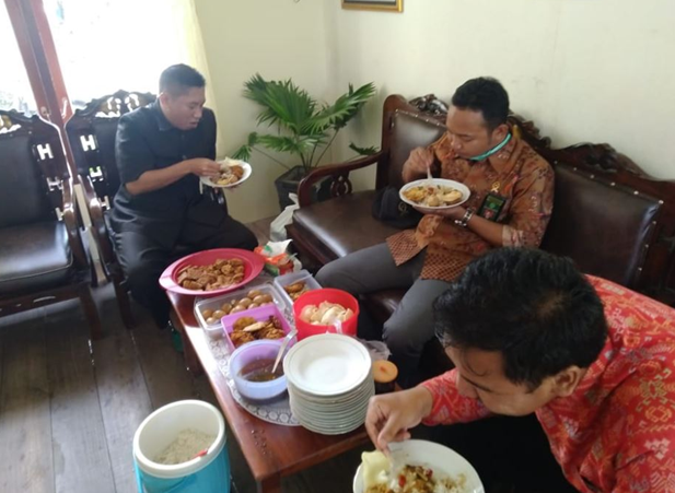 Tasyakuran Ulang Tahun Sekretaris Pengadilan Agama Kasongan