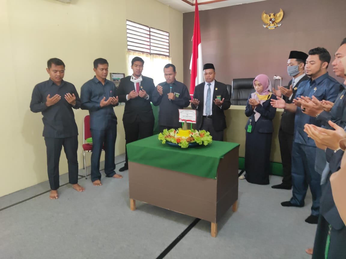 PANITERA PA KASONGAN PIMPIN DOA SYUKURAN