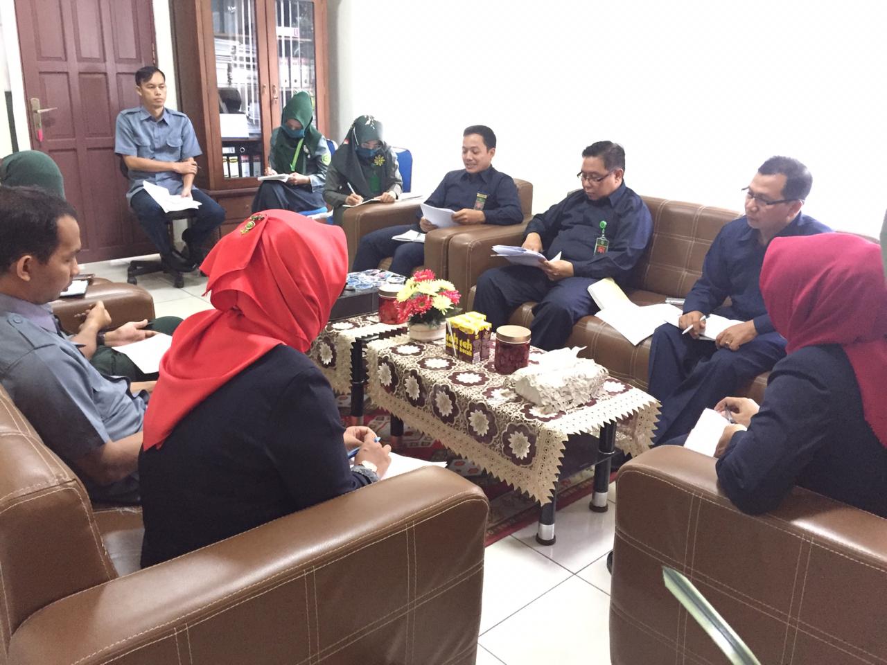 rapat sekretaris 2