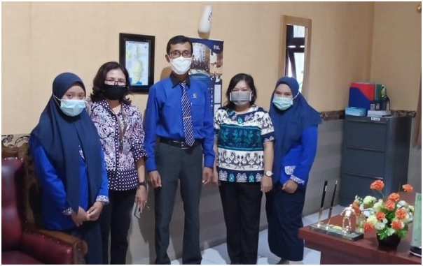 Serah Terima Siswa Praktikum SMKN I Kahayan Hilir Kepada Pengadilan Agama Pulang Pisau