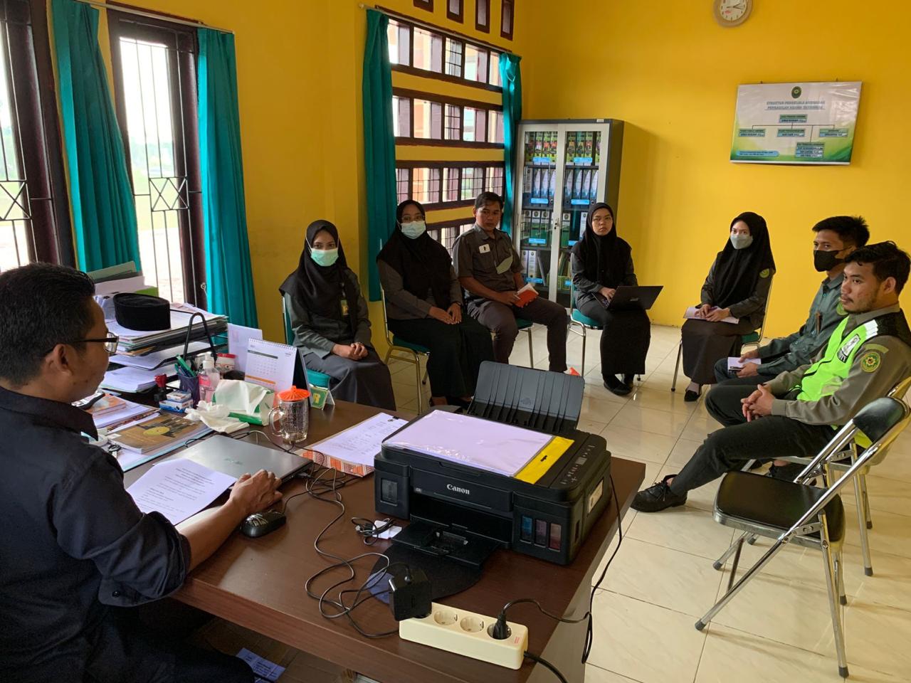 Rapat Evaluasi dan Pembinaan Kesekretariatan Pengadilan Agama Sukamara Bulan Oktober 2021