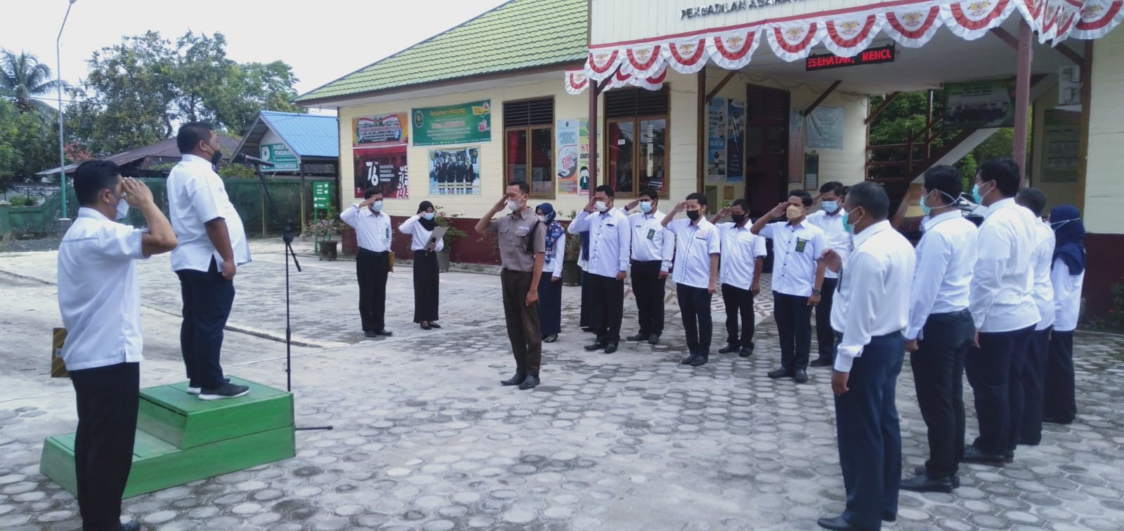 Pengadilan Agama Kasongan Melaksanakan Apel Senin Pagi