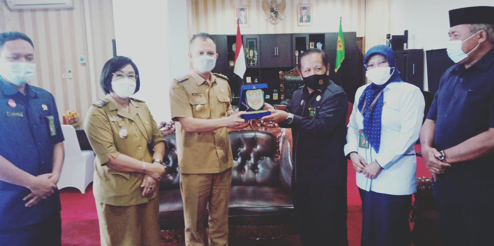 Ketua Pengadilan Tinggi Agama Palangka Raya Kunjungi Bupati Gunung Mas Terkait Hibah Tanah