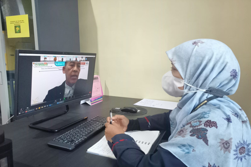 webinarmagisterhukum1
