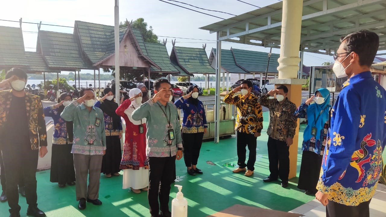 Pembina Apel Jumat Pengadilan Agama Pulang Pisau Ucapkan Selamat Datang untuk CPNS Baru 1