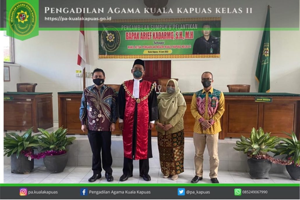 150. Ketua PA Kuala Kapuas Hadiri  Acara Pengambilan Sumpah dan Pelantikan Wakil Ketua Pengadilan Negeri Kuala Kapuas