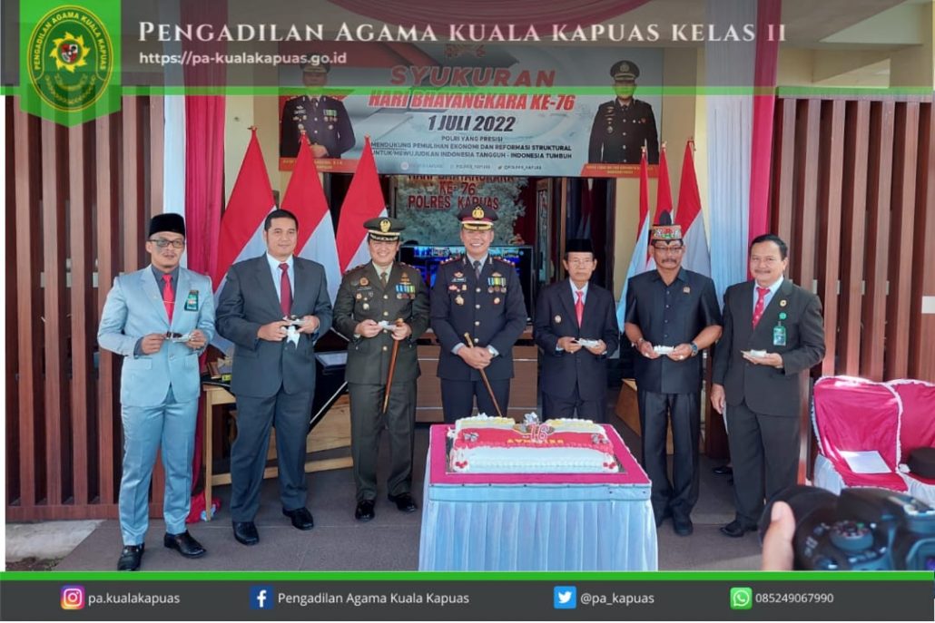 181. Ketua PA Kuala Kapuas Turut Serta Hadiri Upacara & Syukuran Hari Bhayangkara Ke – 76