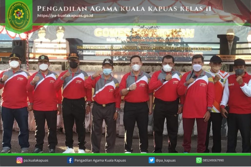 208. Panitera Pengadilan Agama Kuala Kapuas Hadiri Rangkaian Acara HUT Kemerdekaan RI Ke-77 Kuala Kapuas “Gowes Pelajar Serentak Se-Kabupaten Kapuas”