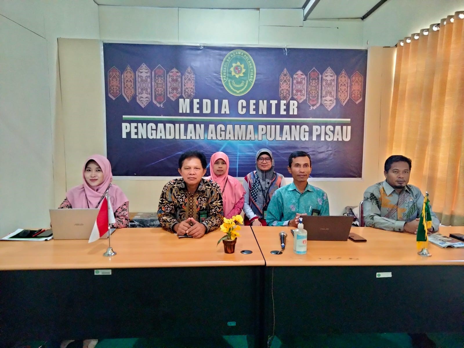 PENGUATAN PENGETAHUAN PENERAPAN HUKUM FORMIL DAN MATERIIL DALAM PERKARA KASASI DAN PENINJAUAN KEMBALI MELALUI ZOOM MEETING