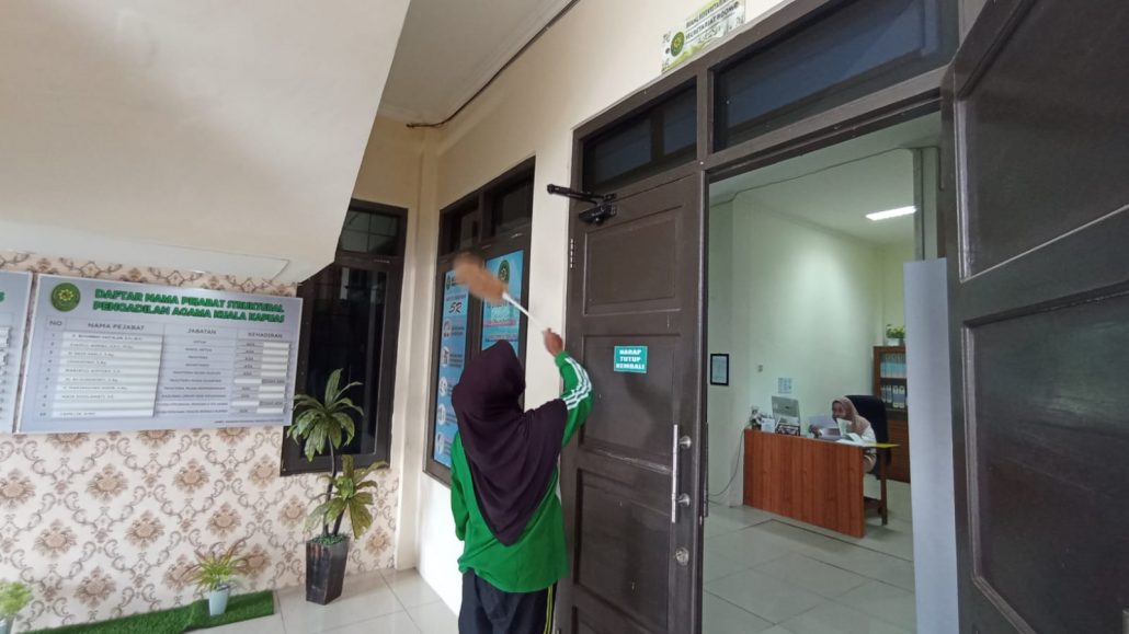244. Kerja Bakti di Lingkungan PA Kuala Kapuas