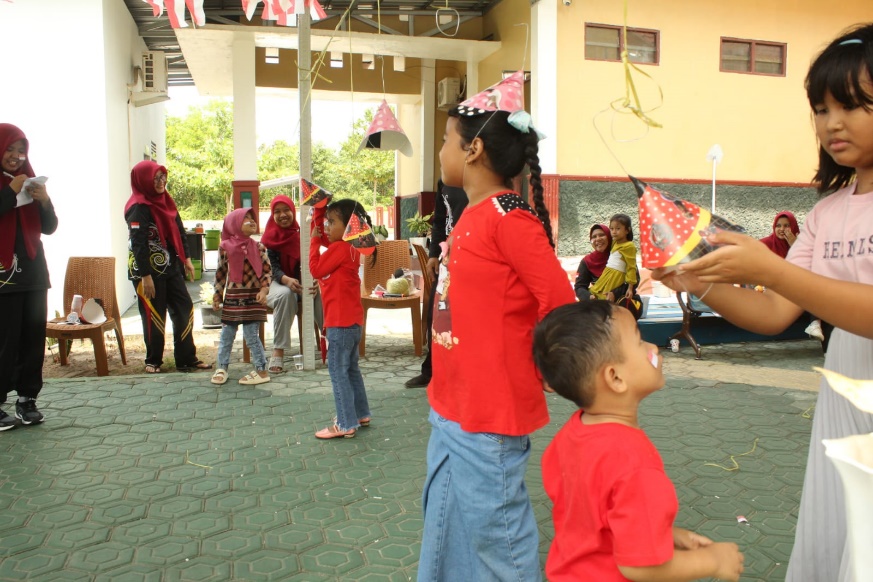 LOMBA HUT 3