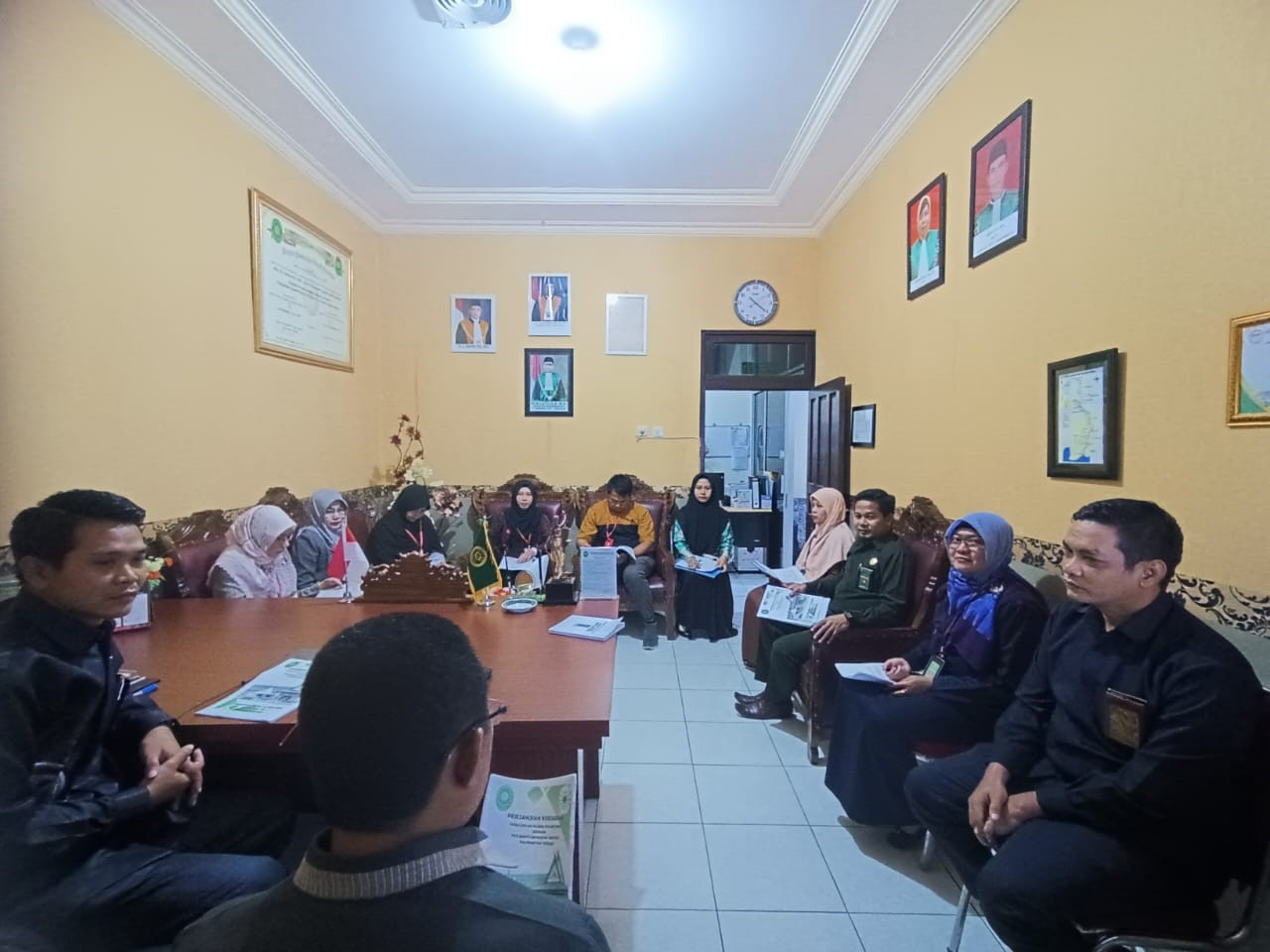 Pengadilan Pengadilan Agama Pulang Pisau Laksanakan Rapat Monitoring dan Evaluasi Dengan Pos Bantuan Hukum (Posbakum)