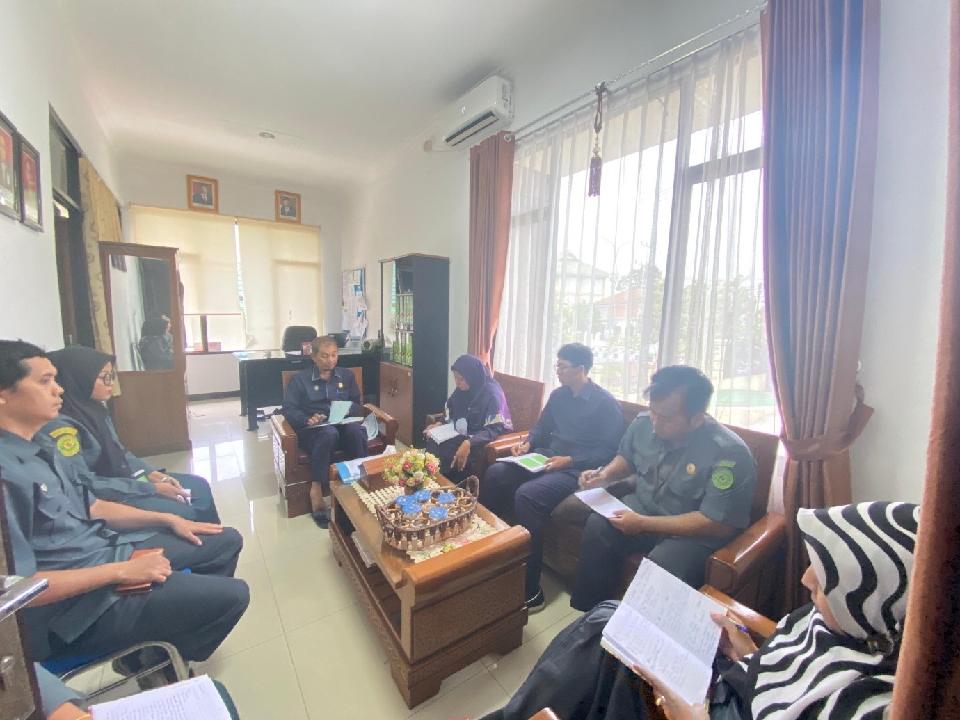 rapat kesekretariatan 19 maret 2024