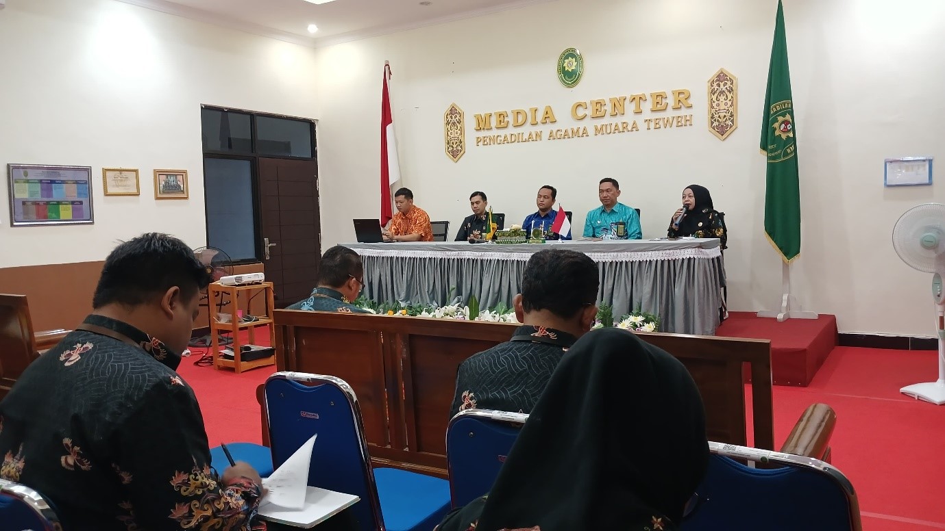 rapat umum mei 2024