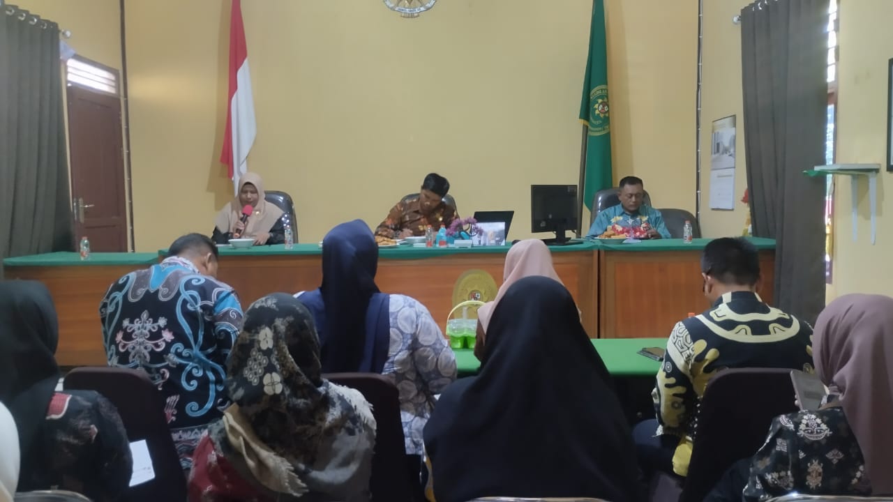PA Kuala Pembuang Adakan Rapat Monev Pembangunan Zona Integritas