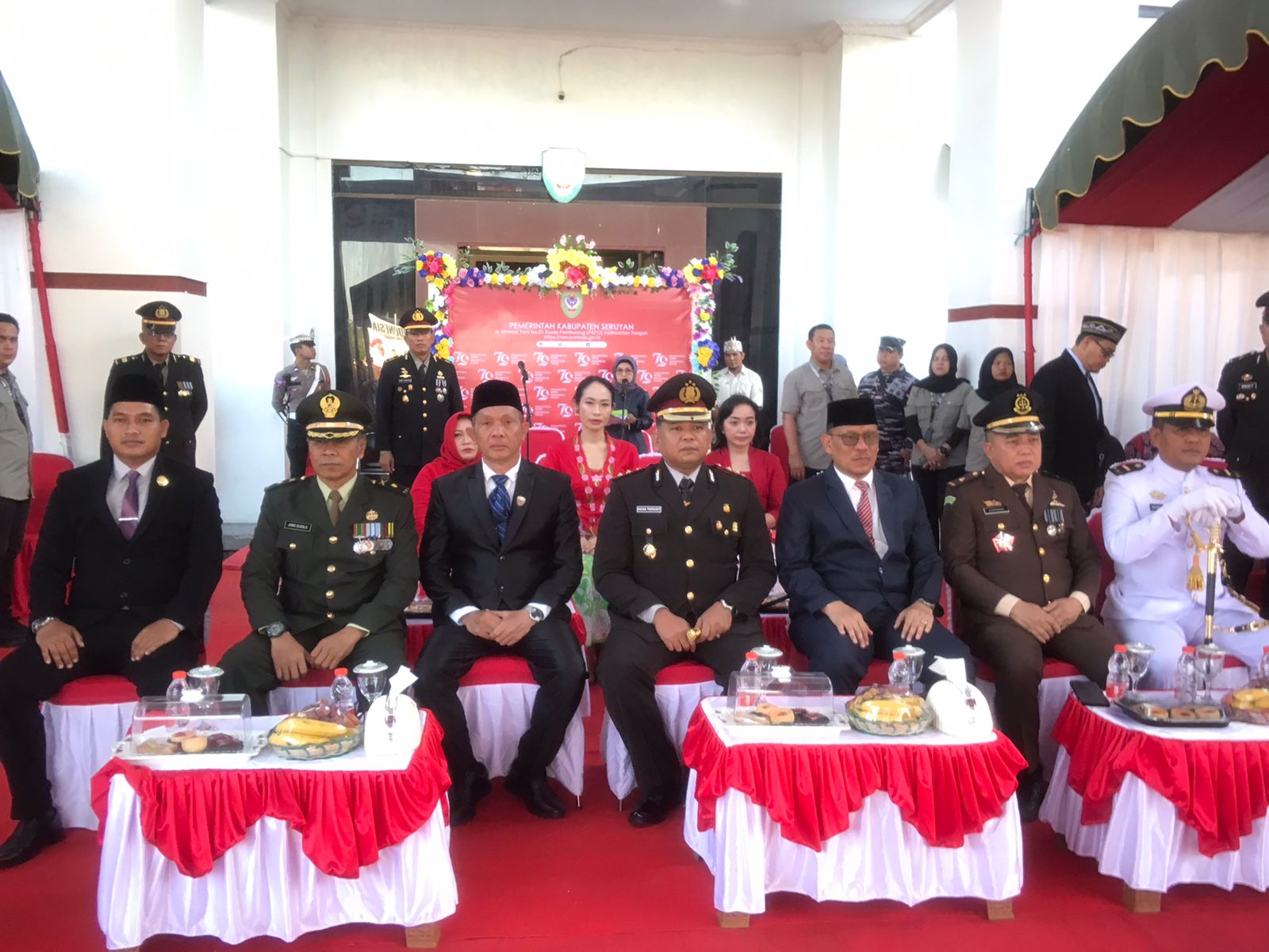 Wakil Ketua PA Kuala Pembuang Hadiri Upacara Penurunan Bendera Dalam Rangka HUT Ke-79 Kemerdekaan RI Tingkat Kabupaten Seruyan