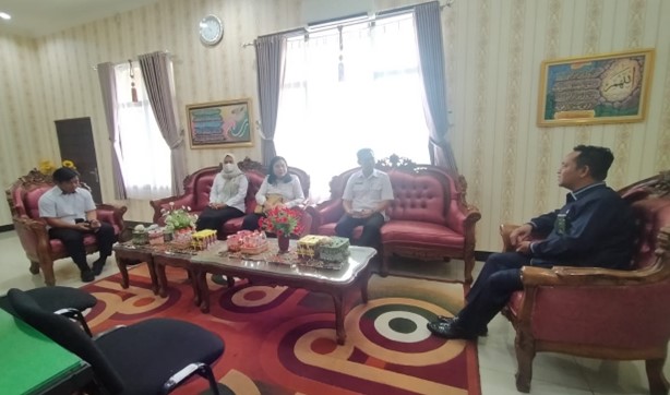 161. Disdukcapil Murung Raya Kunjungi Pengadilan Agama Muara Teweh