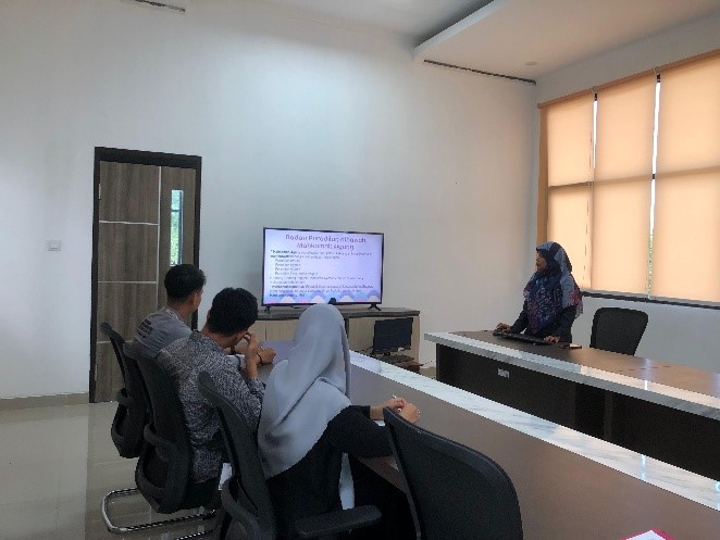 Panitera Muda Gugatan PA Pulang Pisau Sampaikan Materi