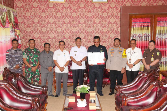 Penandatanganan Nota Kesepakatan PA Kuala Pembuang dan Pemda Seruyan