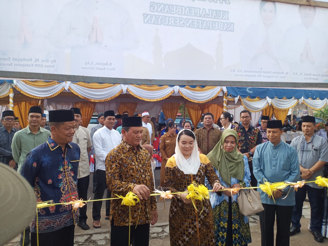 53. WAKA PA HADIRI PEMBUKAAN PASAR RAMADHA I