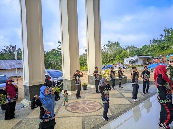 Tingkatkan Pola Hidup Sehat, Aparatur Pengadilan Agama Kuala Kurun Laksanakan Senam Sehat Bersama