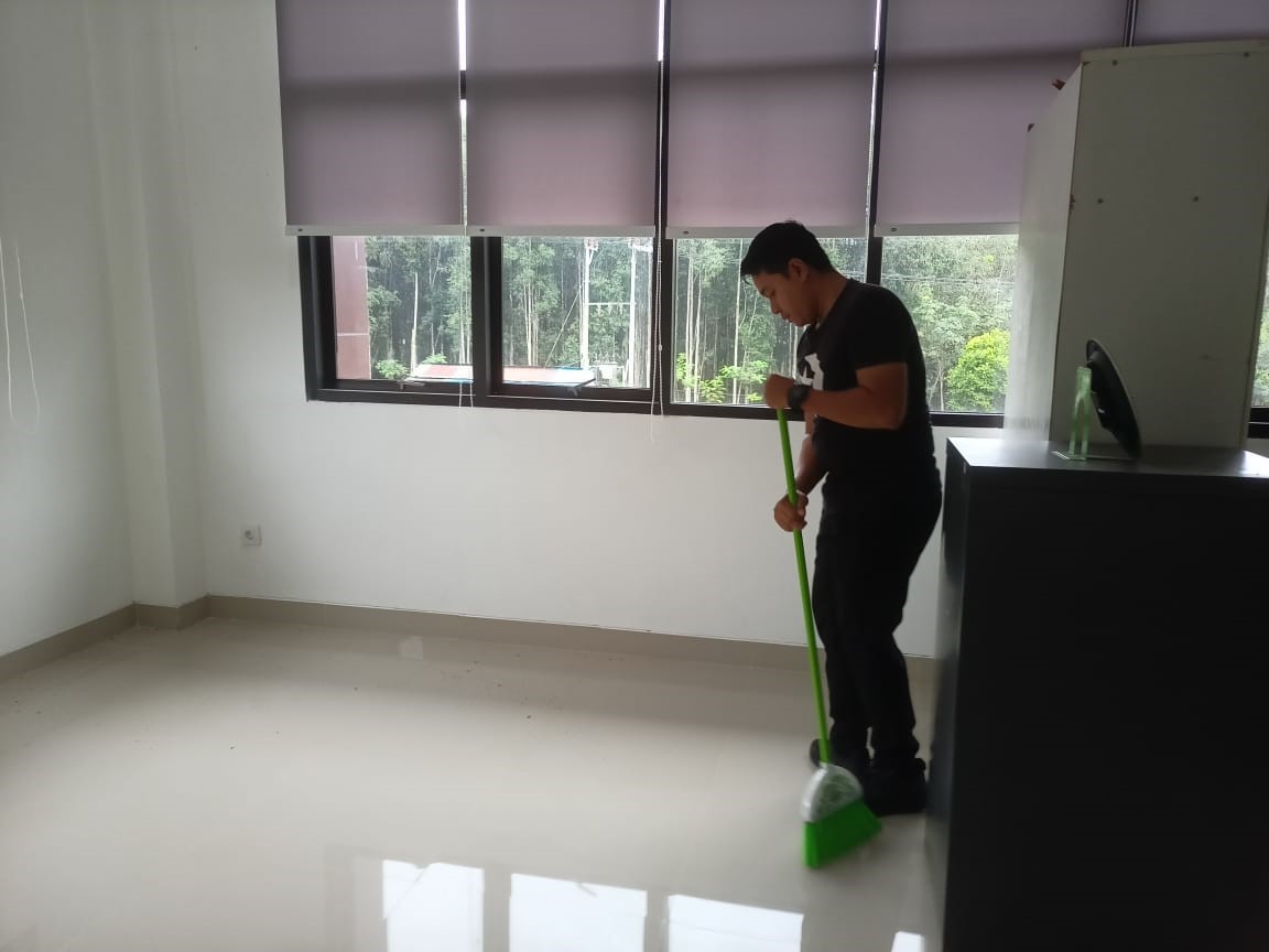 KEBERSIHAN SEBAGIAN DARI PADA IMAN, JUMAT BERSIH DI PENGADILAN AGAMA PULANG PISAU