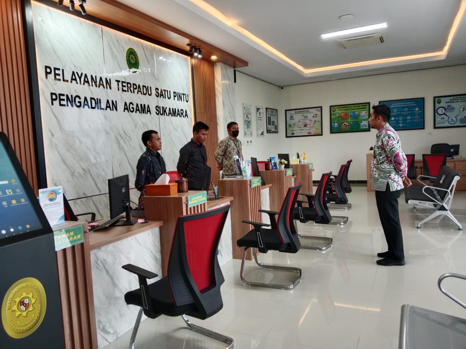 Wakil Ketua Pengadilan Agama Sukamara Berikan Semangat dalam Morning Briefing