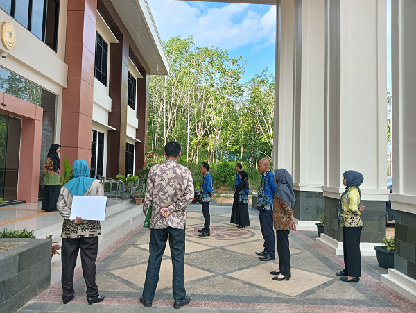 apel 25 april png