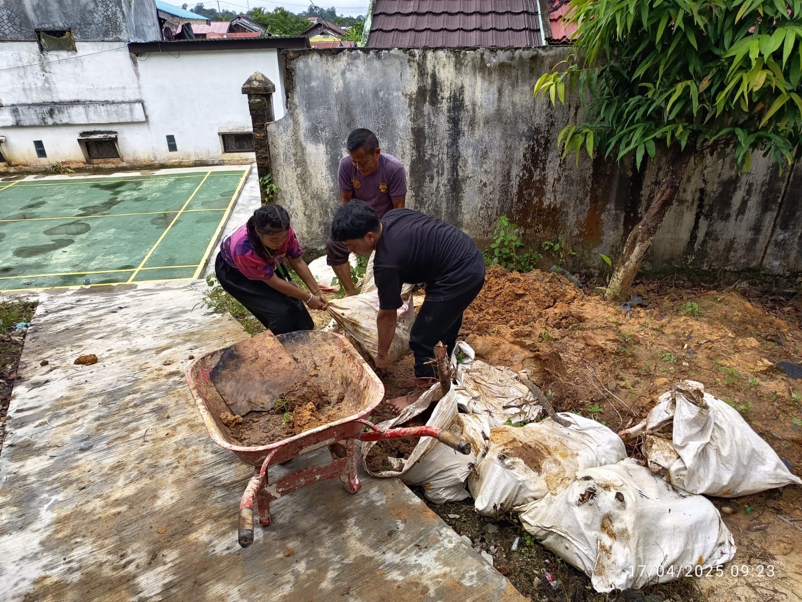 kerja bakti 17.4.25-2