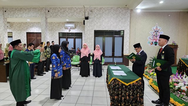 Pelantikan dan Pengambilan Sumpah PNS Pengadilan Tinggi Agama Palangka Raya