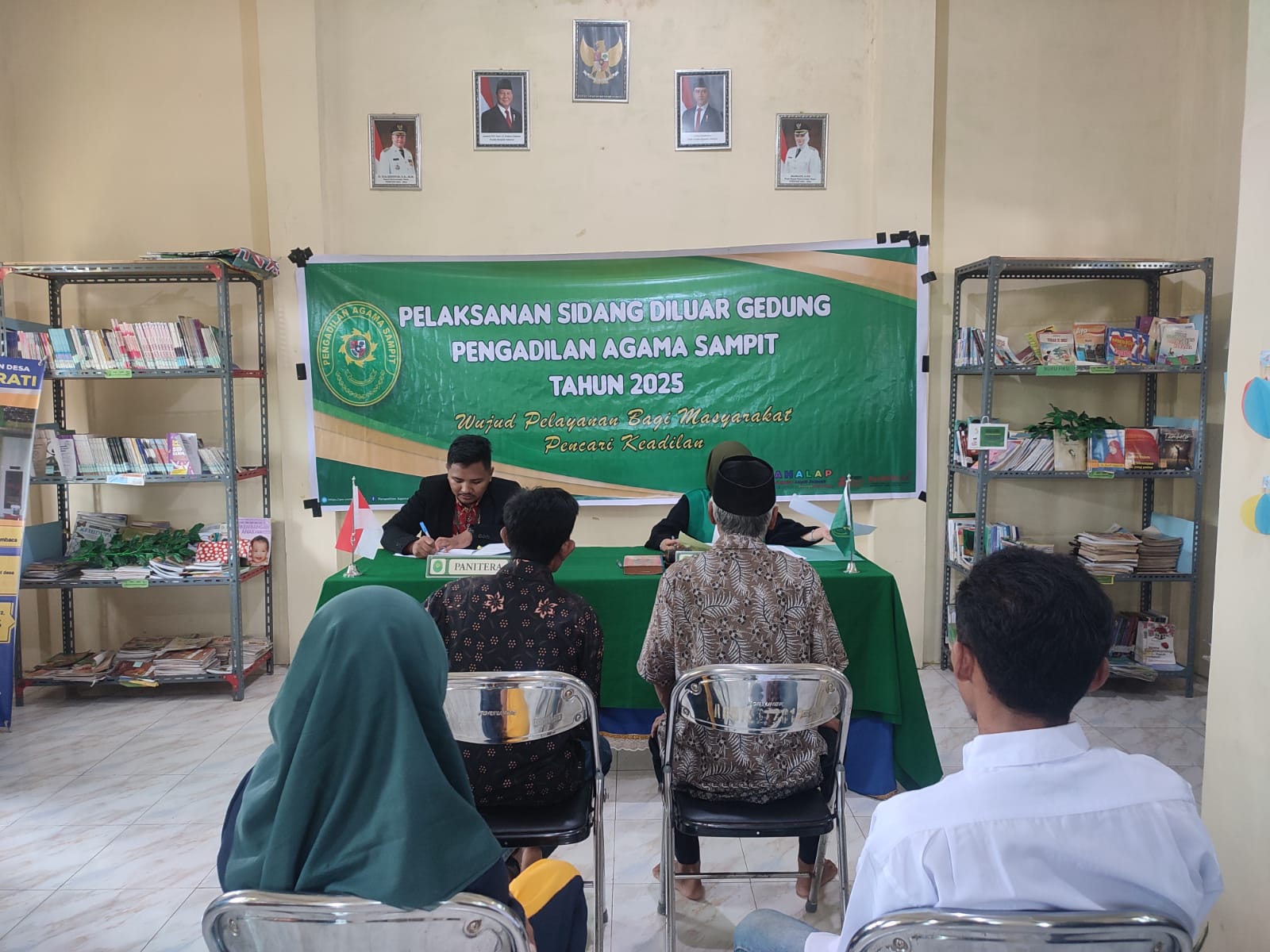 139. Pelaksanaan Sidang Di Luar Gedung Di Desa Eka Bahurui