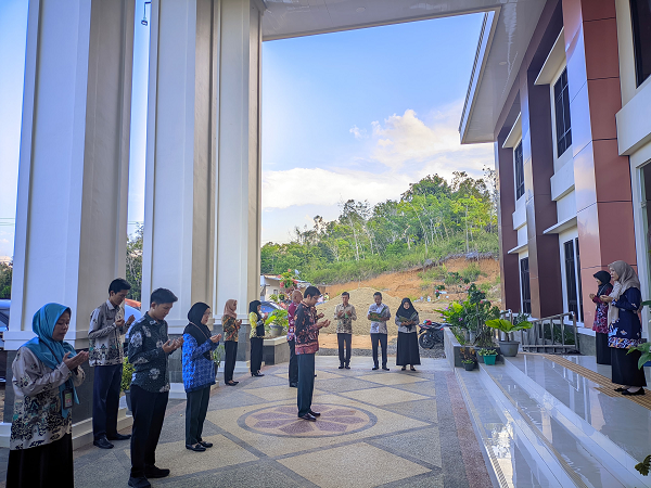 “Istirahat Yang Cukup Agar Kondisi Kesehatan Tetap Terjaga”, Pesan Pembina Pada Apel Jumat Sore