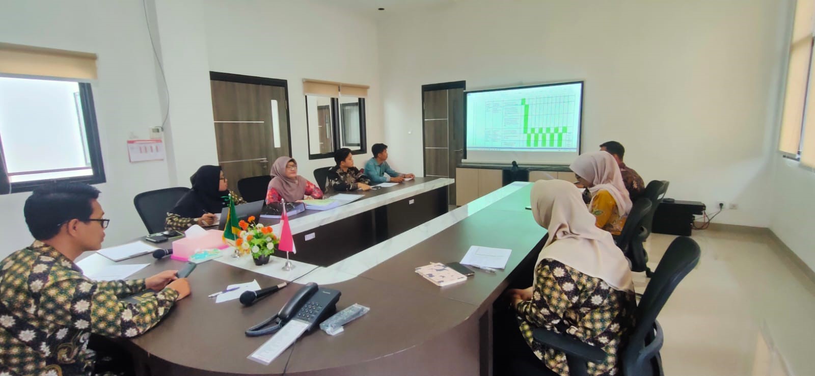 Pengadilan Agama Pulang Pisau Laksanakan Rapat Monitoring dan Evaluasi Zona Integritas Area 1