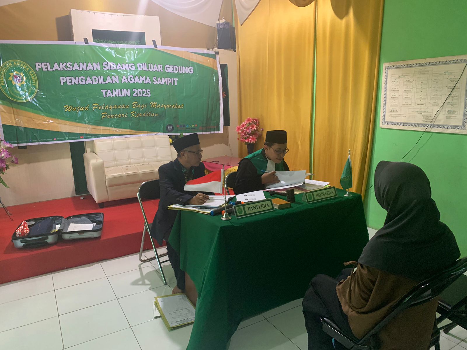 257. Pelaksanaan Sidang Di Luar Gedung KUA Kecamatan Parenggean PA Sampit