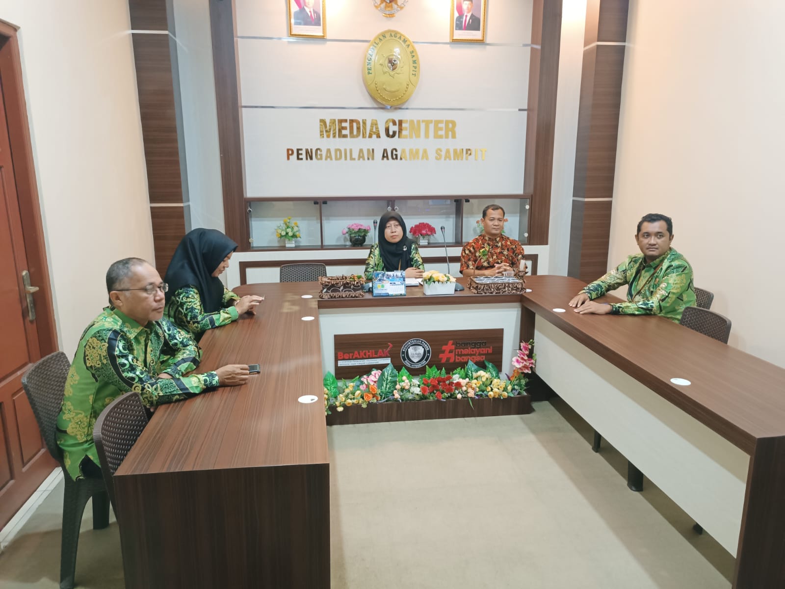 277. Pengadilan Agama Sampit Kelas IB Ikuti Bimtek Kaum Rentan Secara Daring