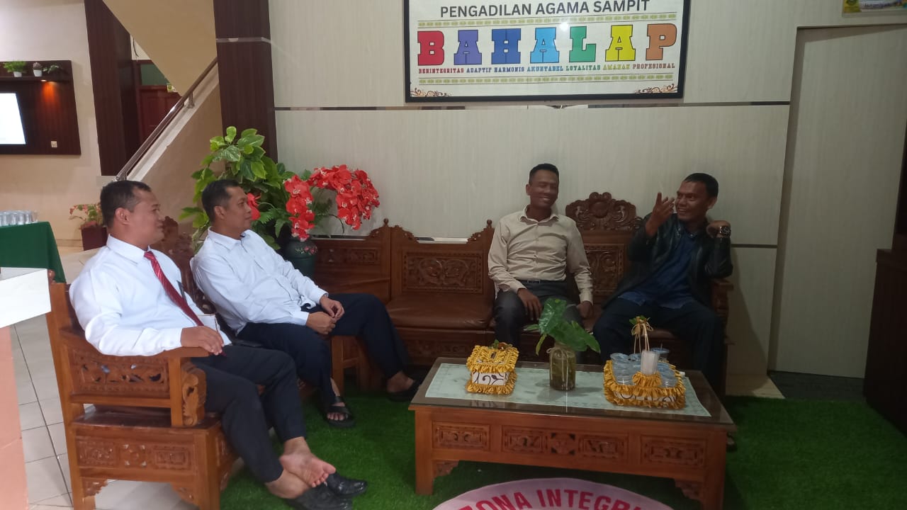 301. Ketua PA Sampit Kelas IB Terima Kunjungan Ketua PA Nanga Bulik