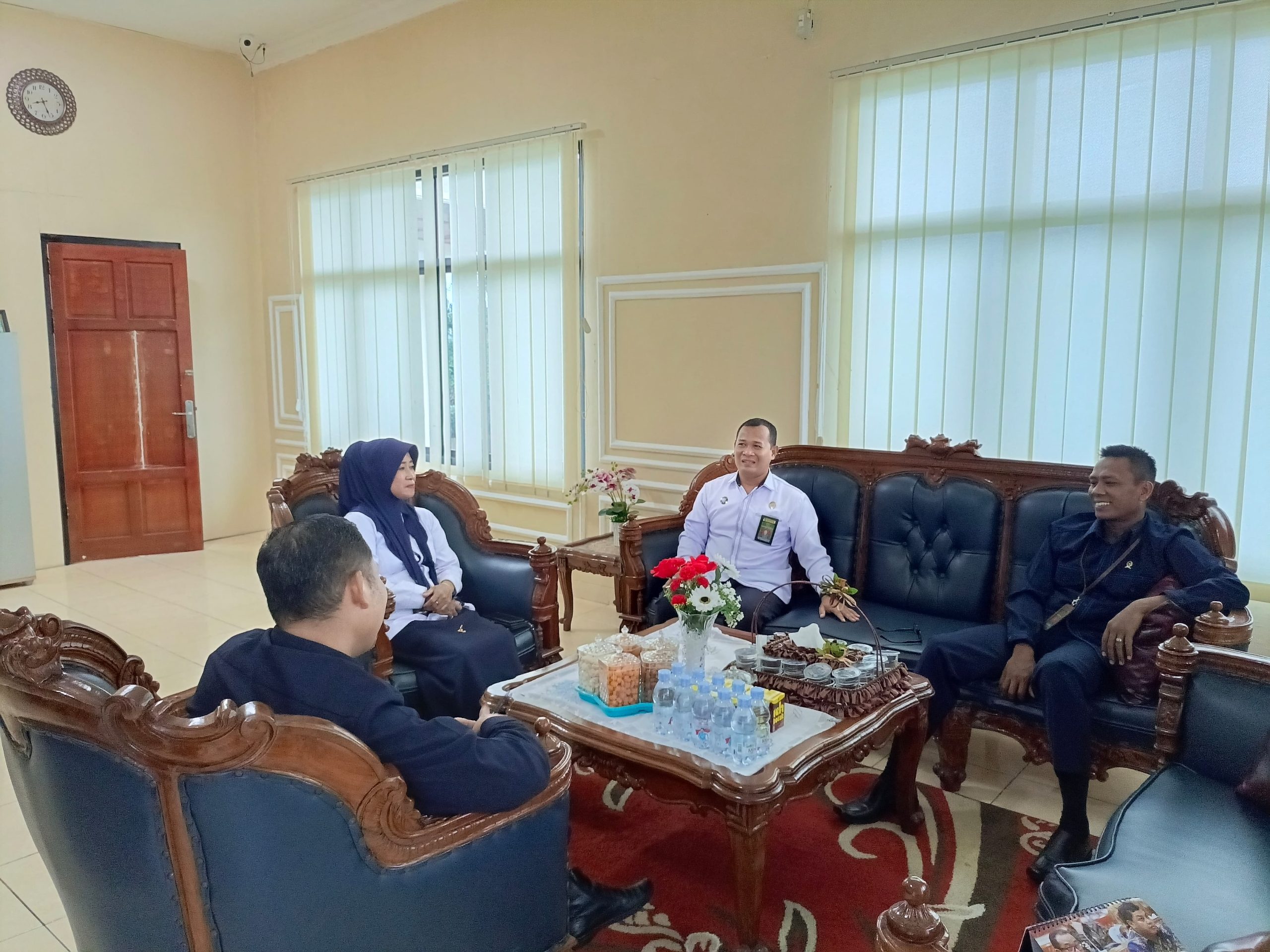 300. Ratas Perdana Pimpinan Pengadilan Agama Sampit Kelas IB