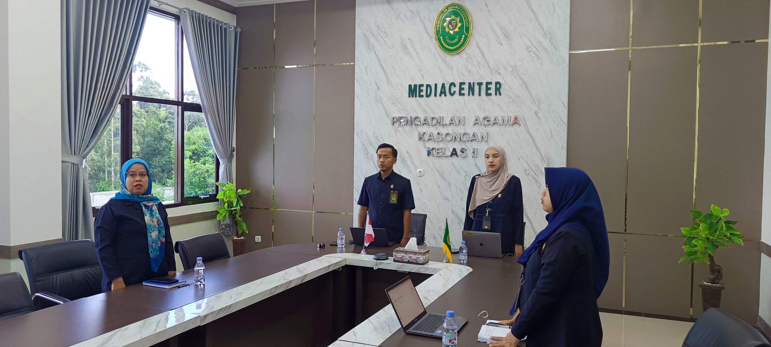 Hakim dan Panitera Muda PA Kasongan Ikuti Sosialisasi Penerbitan Salinan Putusan dan Akta Cerai Secara Elektronik