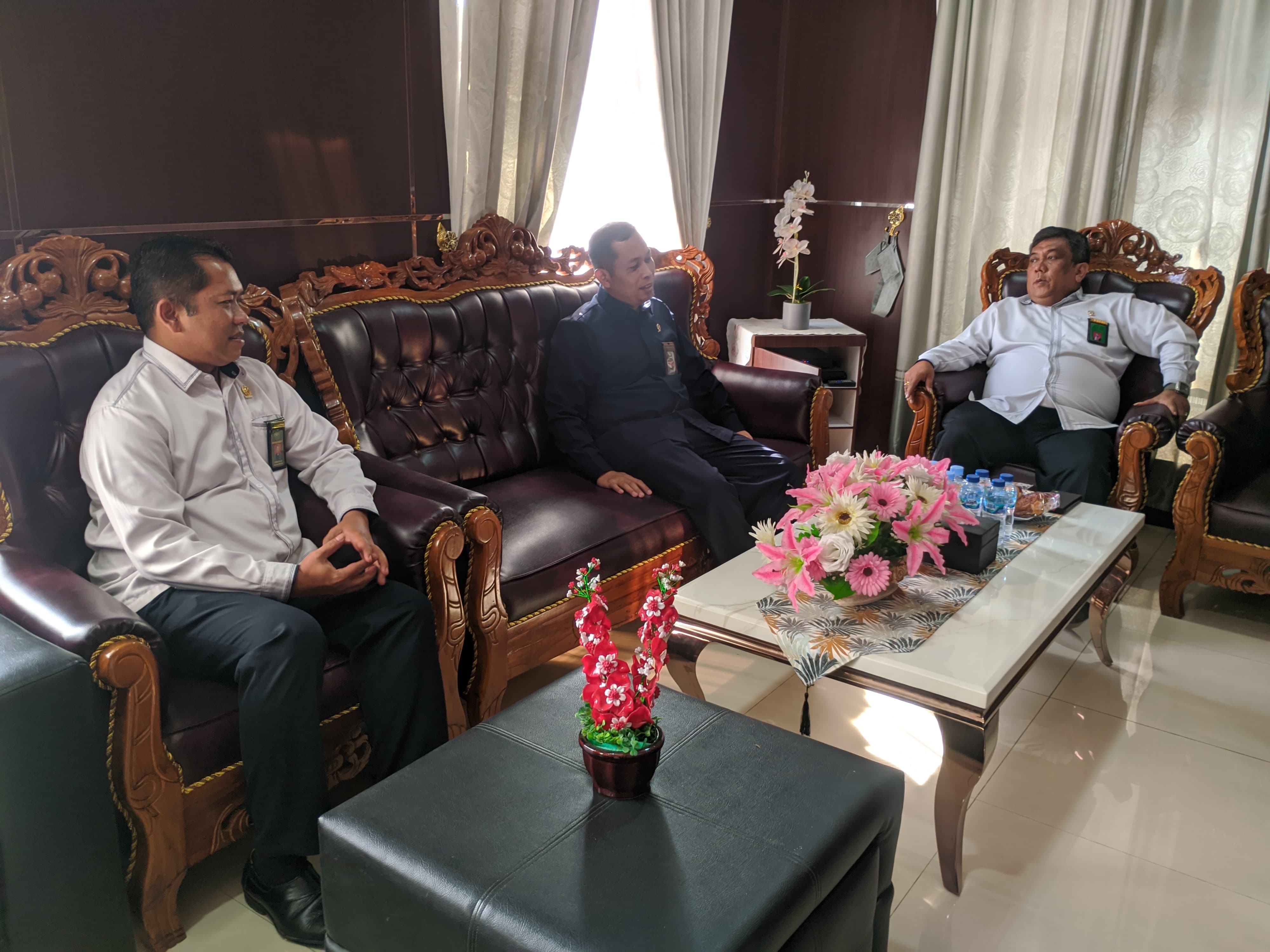 363. Perkuat Hubungan, Ketua PA Sampit Jalin Silaturahmi dengan Ketua PN Sampit