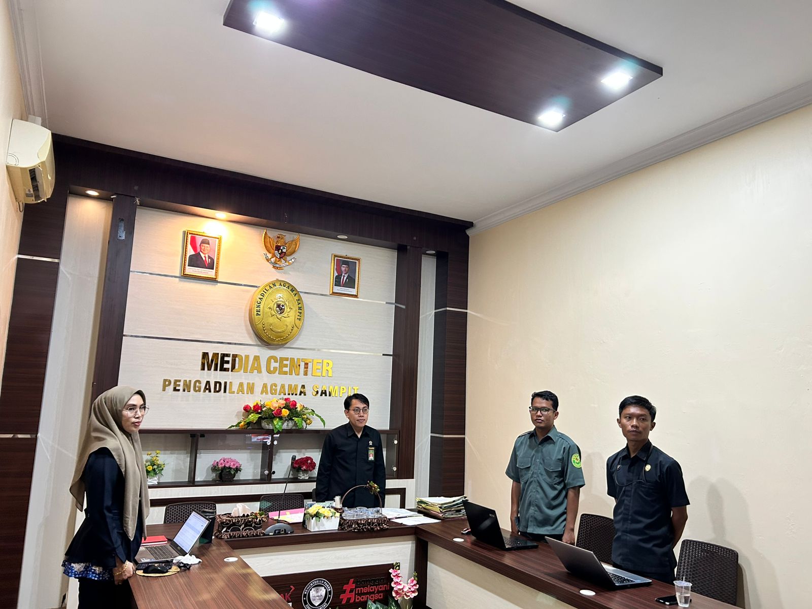 384. Tim Humas dan Sosial Media Pengadilan Agama Sampit Kelas IB Mengikuti Pelatihan Juru Bicara dan Pengelolaan Media Sosial
