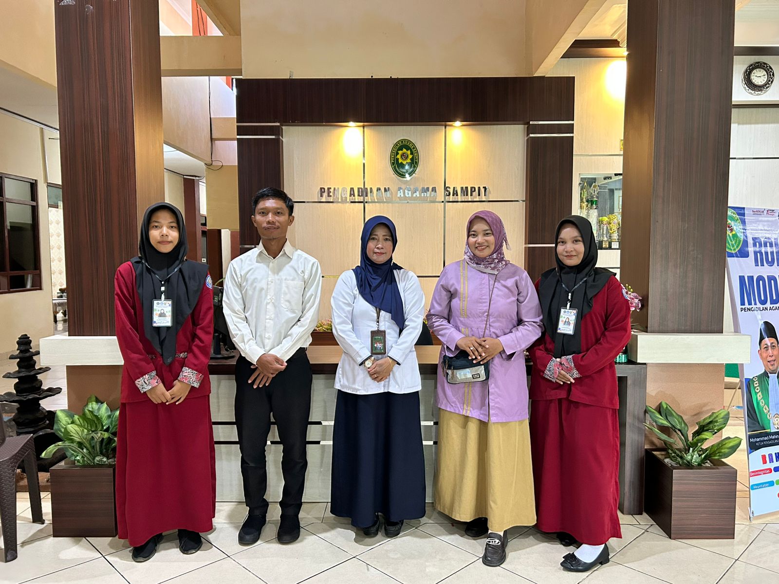 389. Penerimaan Siswa PKL SMK Muhammadiyah Sampit di Pengadilan Agama Sampit Kelas IB