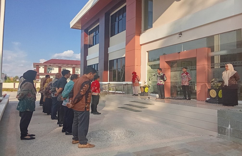 Kegiatan Rutin Apel Jum at Sore di Kantor Pengadilan Agama Pulang Pisau