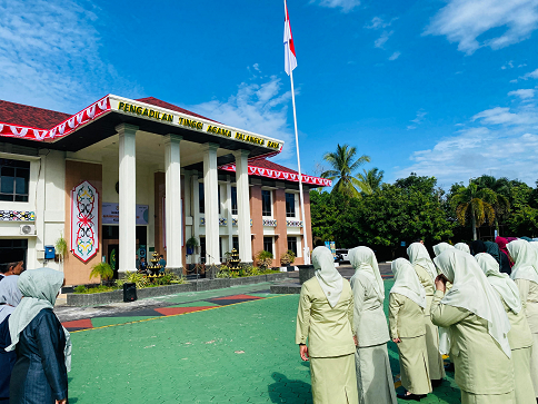 Upacara Peringatan HUT Mahkamah Agung Republik Indonesia ke-80 di Pengadilan Tinggi Agama Palangka Raya Berlangsung Khidmat