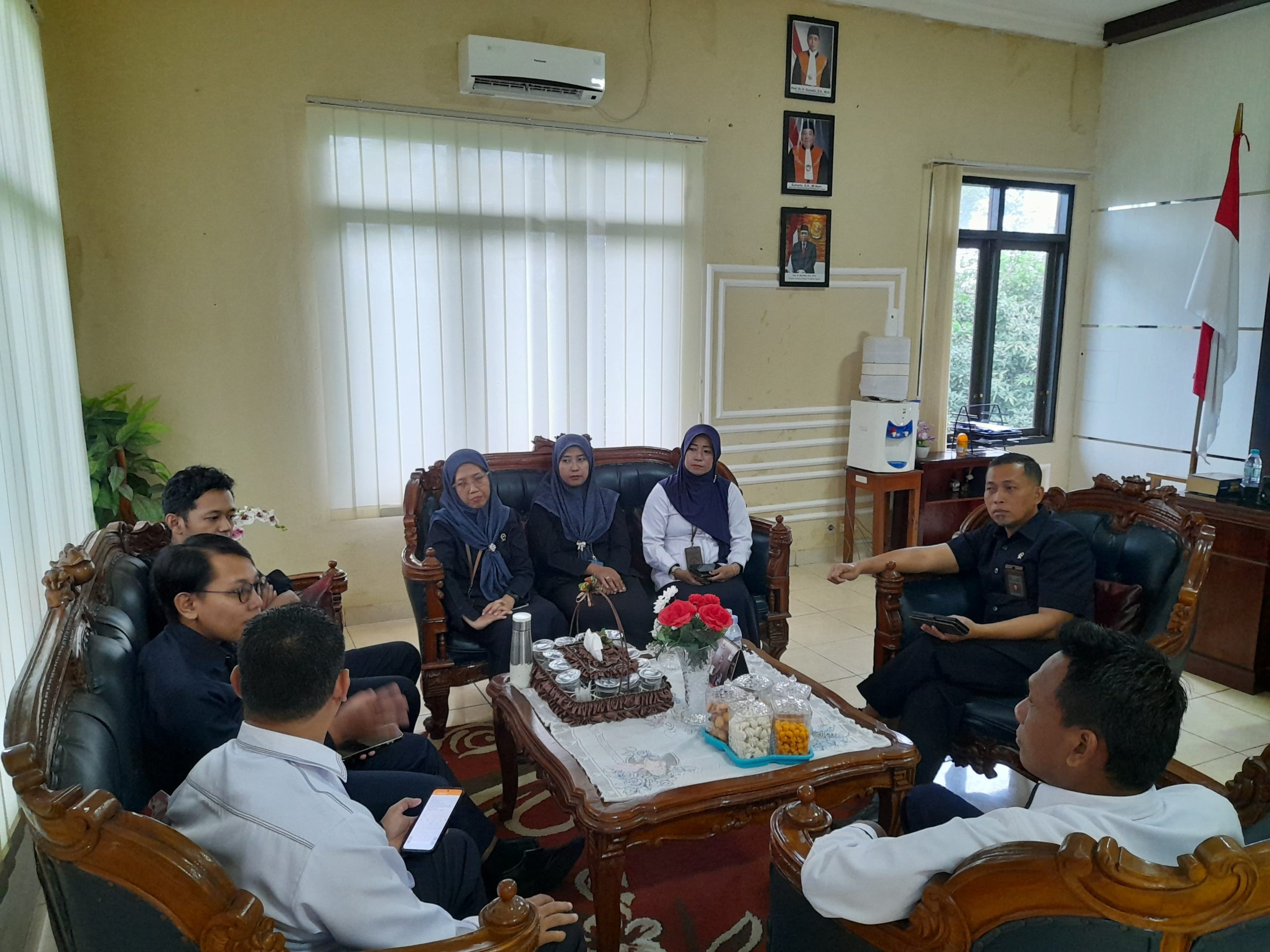 402. Coffee Morning Rutin Para Pimpinan Pengadilan Agama Sampit Kelas IB