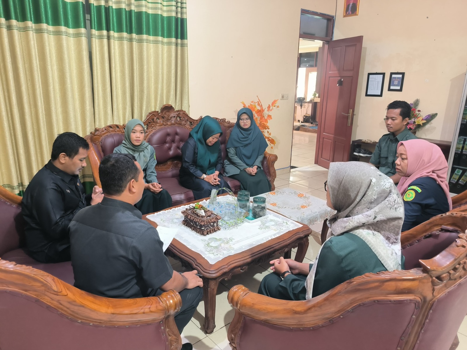 406. Kepaniteraan Pengadilan Agama Sampit Gelar Rapat Terbatas Terkait Alur Pendaftaran Perkara