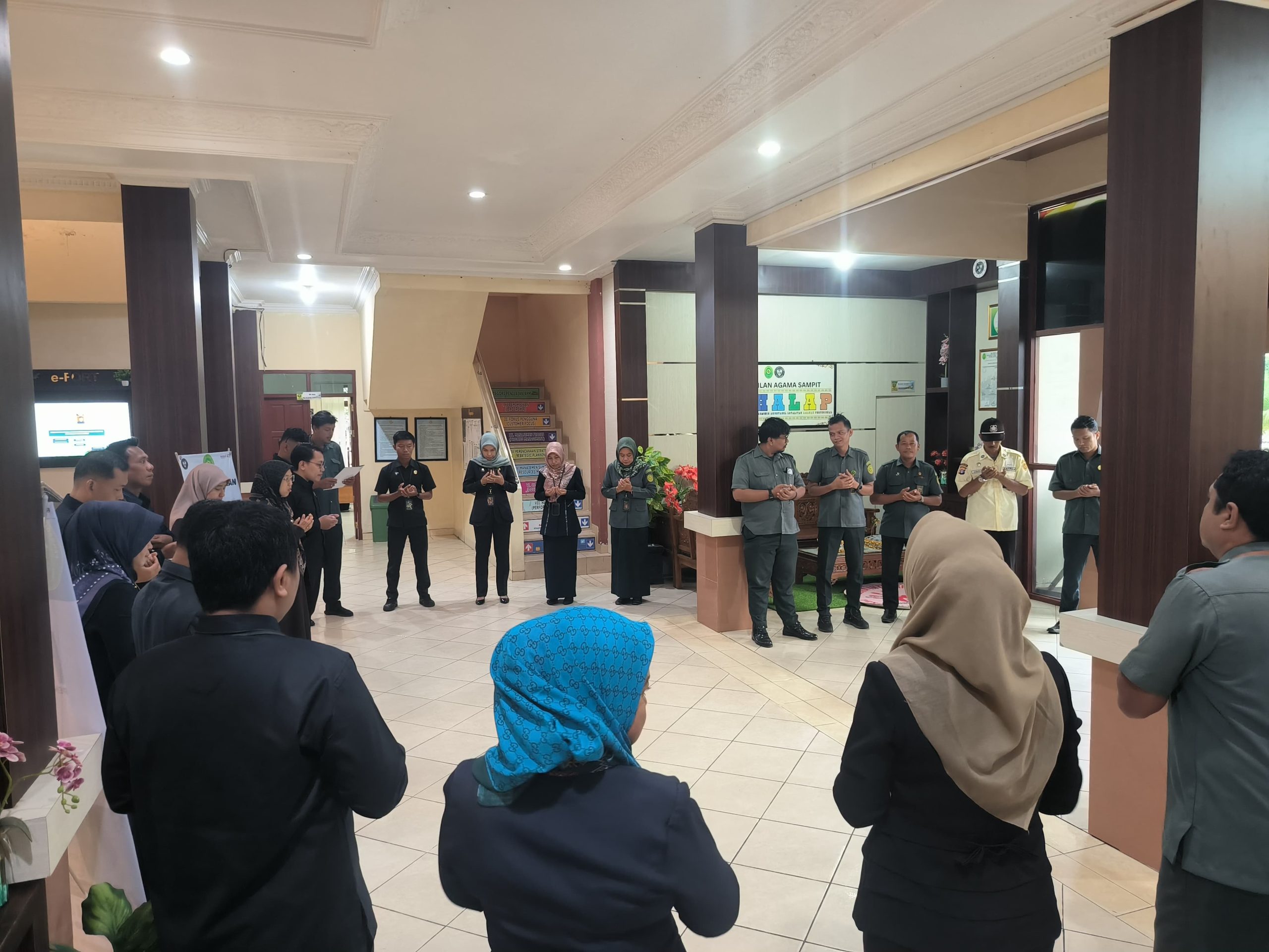 407. Pembuka Dinamika Kegiatan, Warga PA Sampit Kontinuitaskan Doa Pagi Bersama