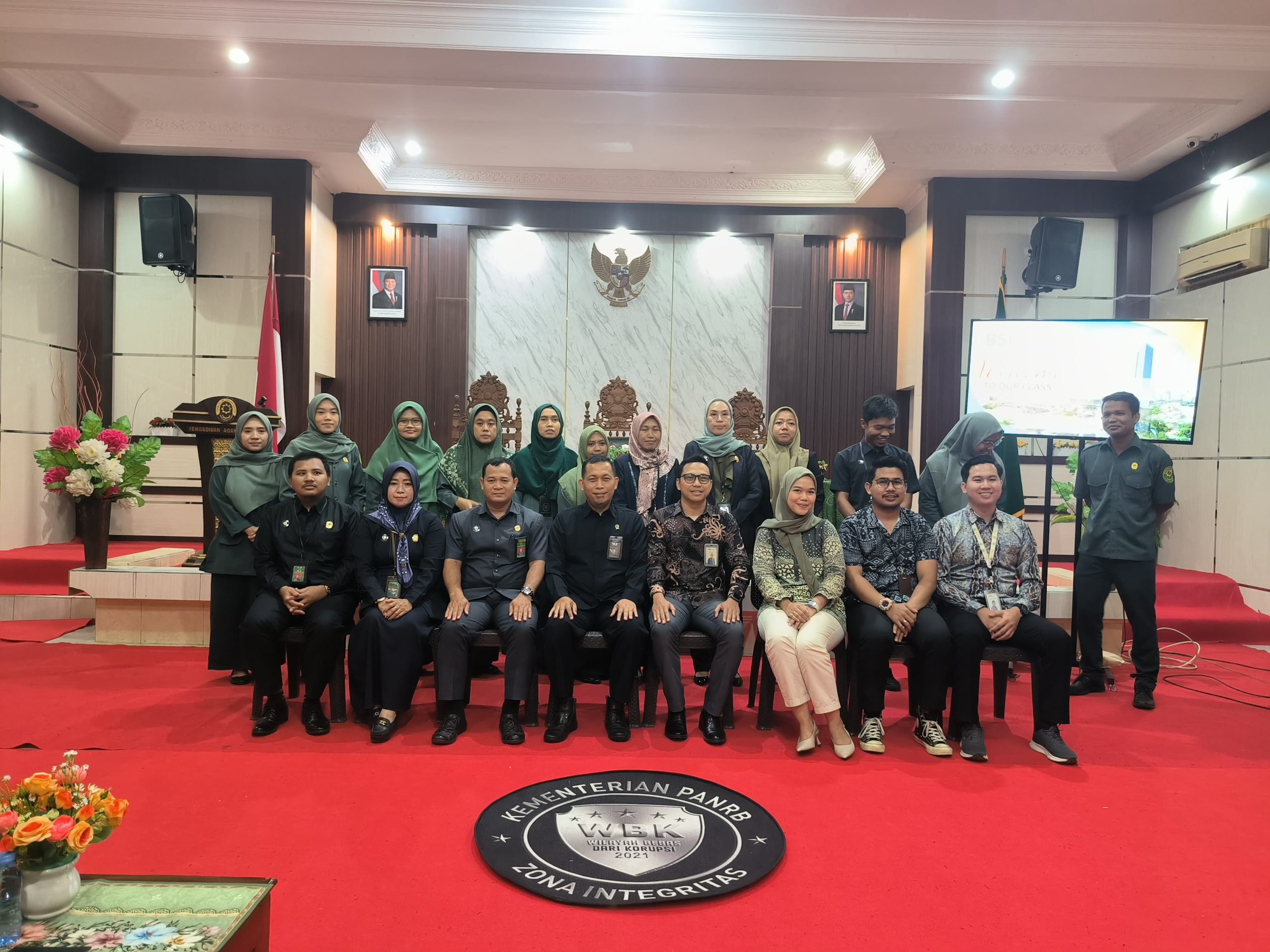 409. Pengadilan Agama Sampit Adakan Pelatihan Service Excellence Bagi Petugas PTSP