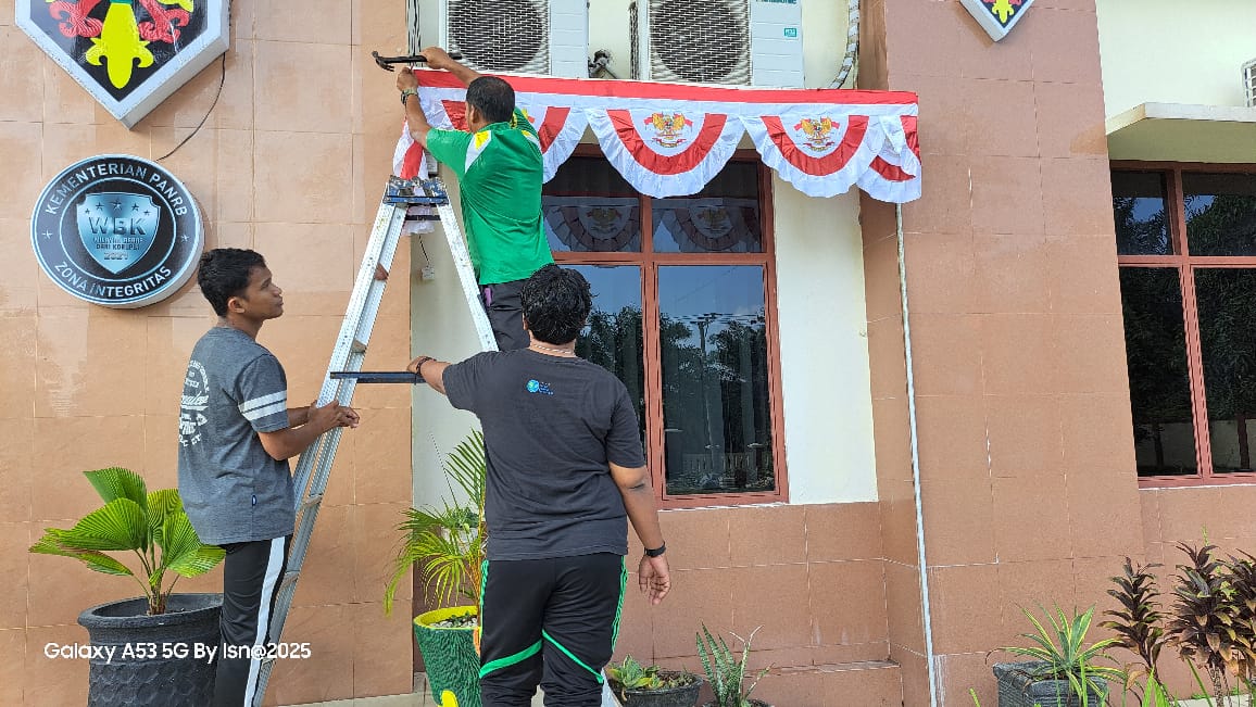 415. PA Sampit Semarakkan HUT ke-80 Republik Indonesia dengan Dekorasi Bertema Kemerdekaan